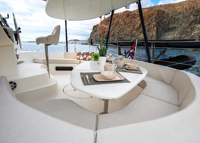 Catamaran Eliane San Miguel de Abona